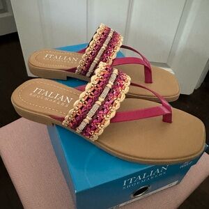 Pink multi sparkle rattan sandal size 7. NIB